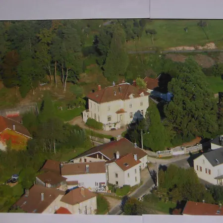 Delightful Mansion In Vecoux With Garden Holiday home