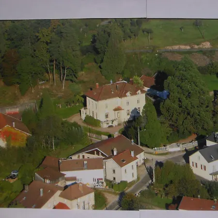 Holiday home Mansion In Vecoux With Pool And Garden Vecoux