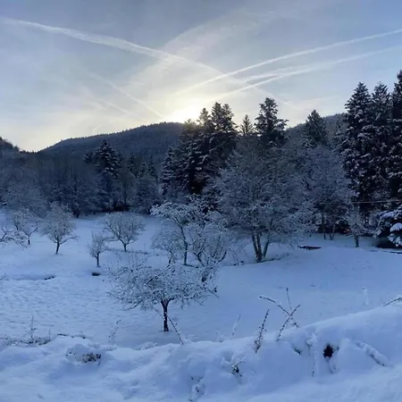 Дом отдыха Mansion In With Pool And Garden Vecoux