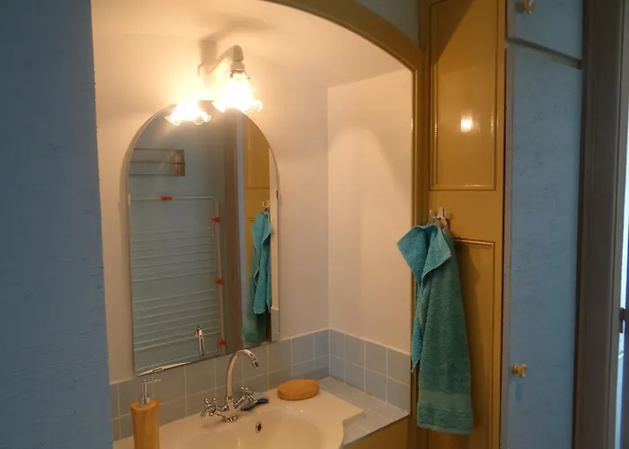 Mansion In With Pool And Garden *