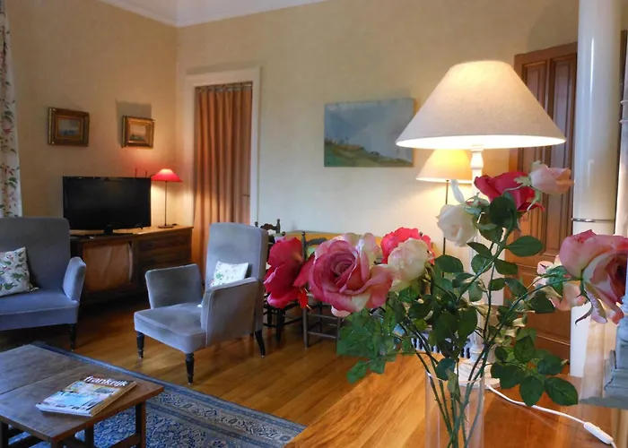 Mansion In With Pool And Garden