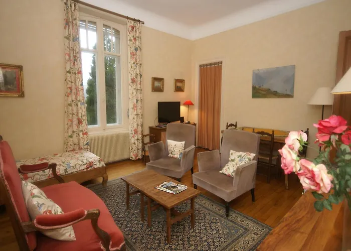 Mansion In With Pool And Garden Prázdninový dům *